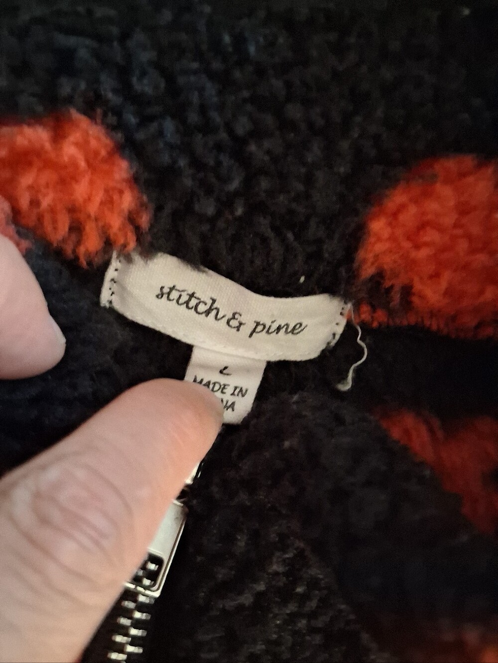 Stitch & Pine Red And Black Floral Boxy Fleece Sweater Large - Picture 2 of 2